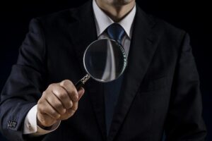 税務署は税務調査を実施する前に下見を行う